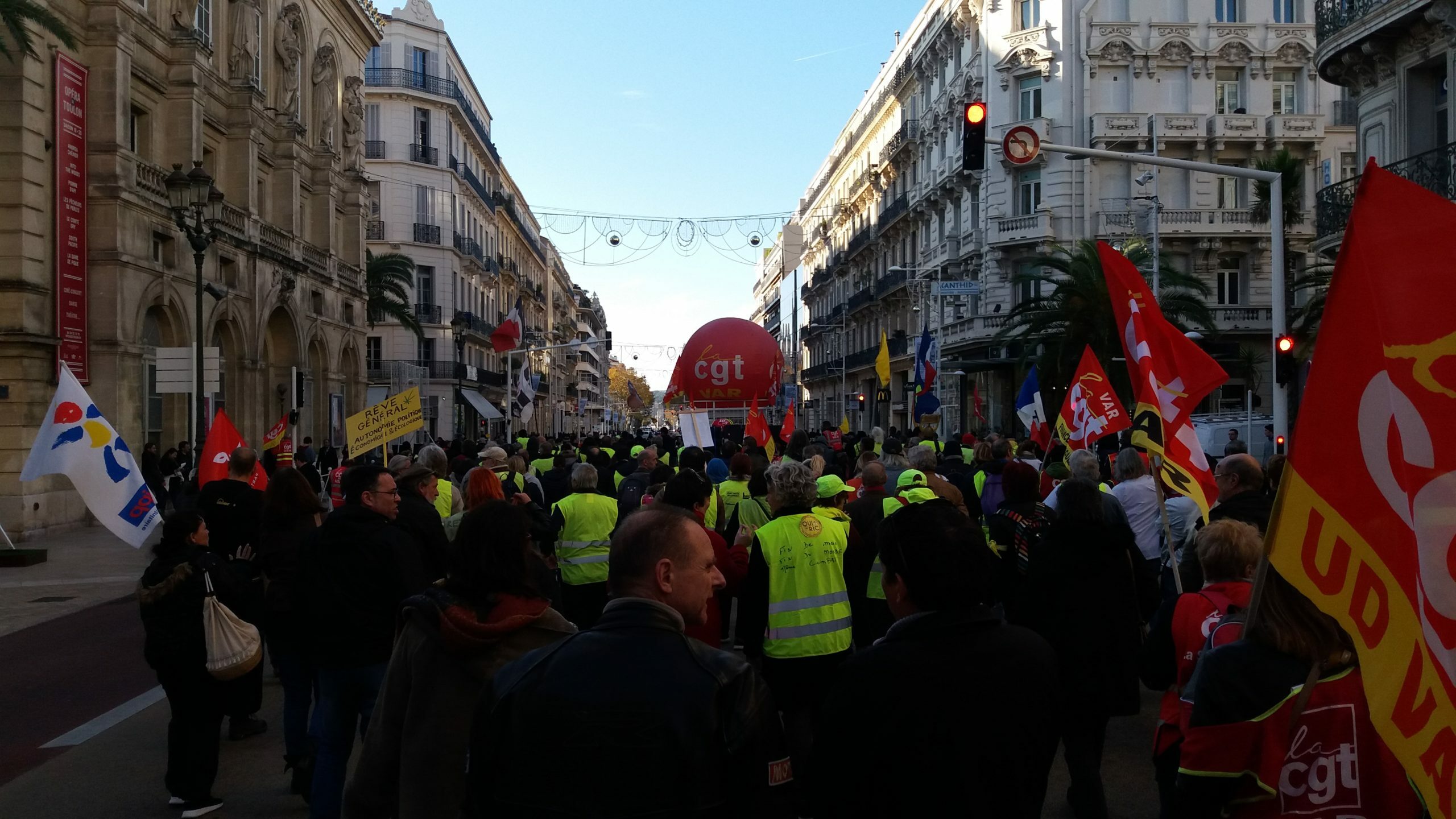 Manif 7 décembre Toulon retraite CGT