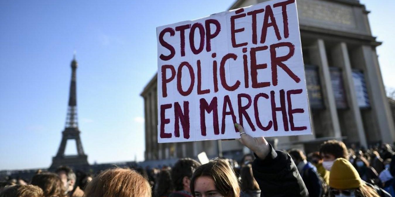 état policier en marche