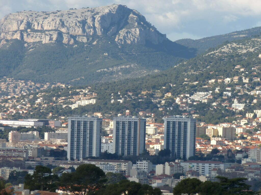 Toulon_54657_les-tours-de-Sainte-Catherine